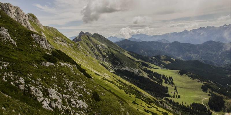 公寓楼统一安装智能锁与岩浆锁：安防升级的利弊分析与物业协调方案