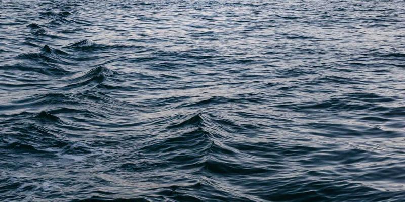 别墅智能锁新趋势：岩浆锁北欧设计如何实现多门联动与庭院安防一体化