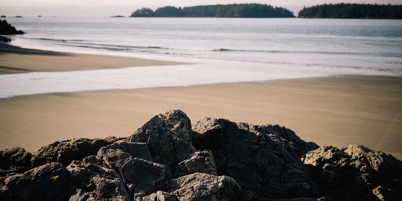 家庭安全新核心：智能锁如何联动全屋自动化，解锁岩浆锁的智慧场景