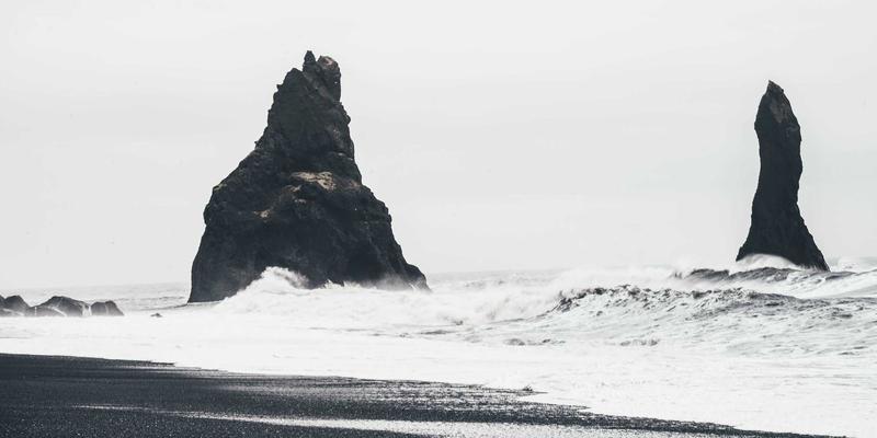 智能锁38：当北欧极简美学邂逅火山岩科技，重新定义入户安全与设计