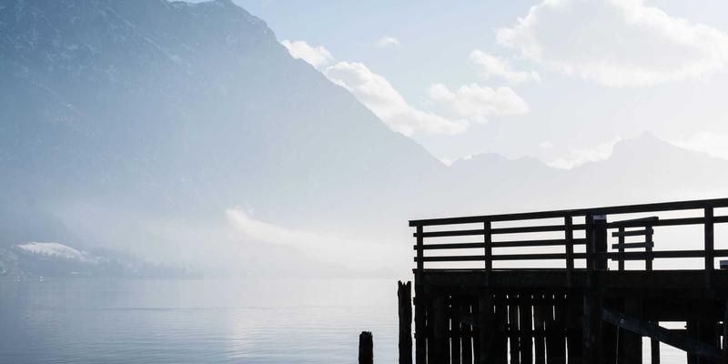 高端定制智能锁：如何与入户门设计风格完美融合，兼顾家庭安全与美学